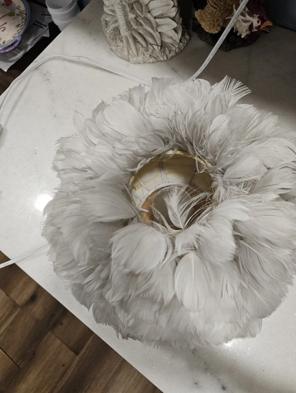 Modern White Feather Ball Table Lamp – Romantic Fluffy Globe Bedside Nightlight